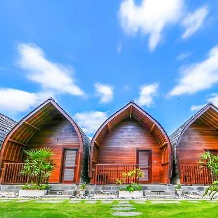 Sekar Arum Riverside Resort In Canggu Tanah Lot Exterior foto