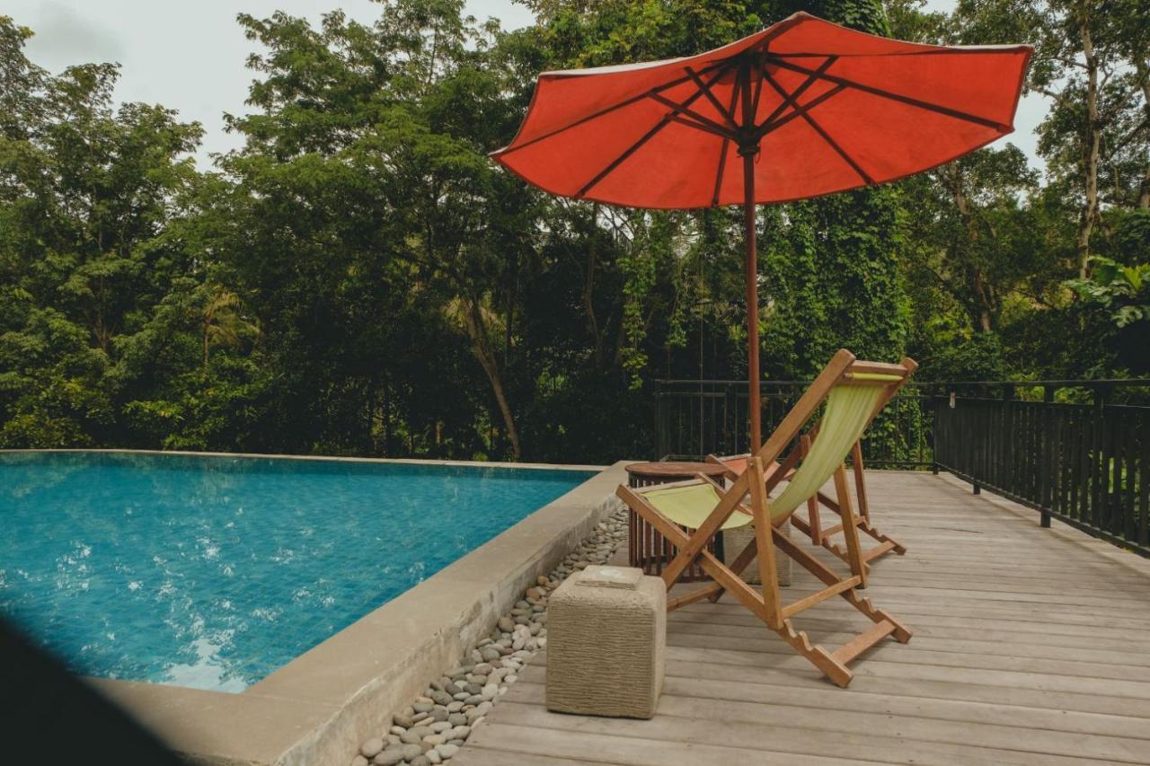 Sekar Arum Riverside Resort In Canggu Tanah Lot Exterior foto
