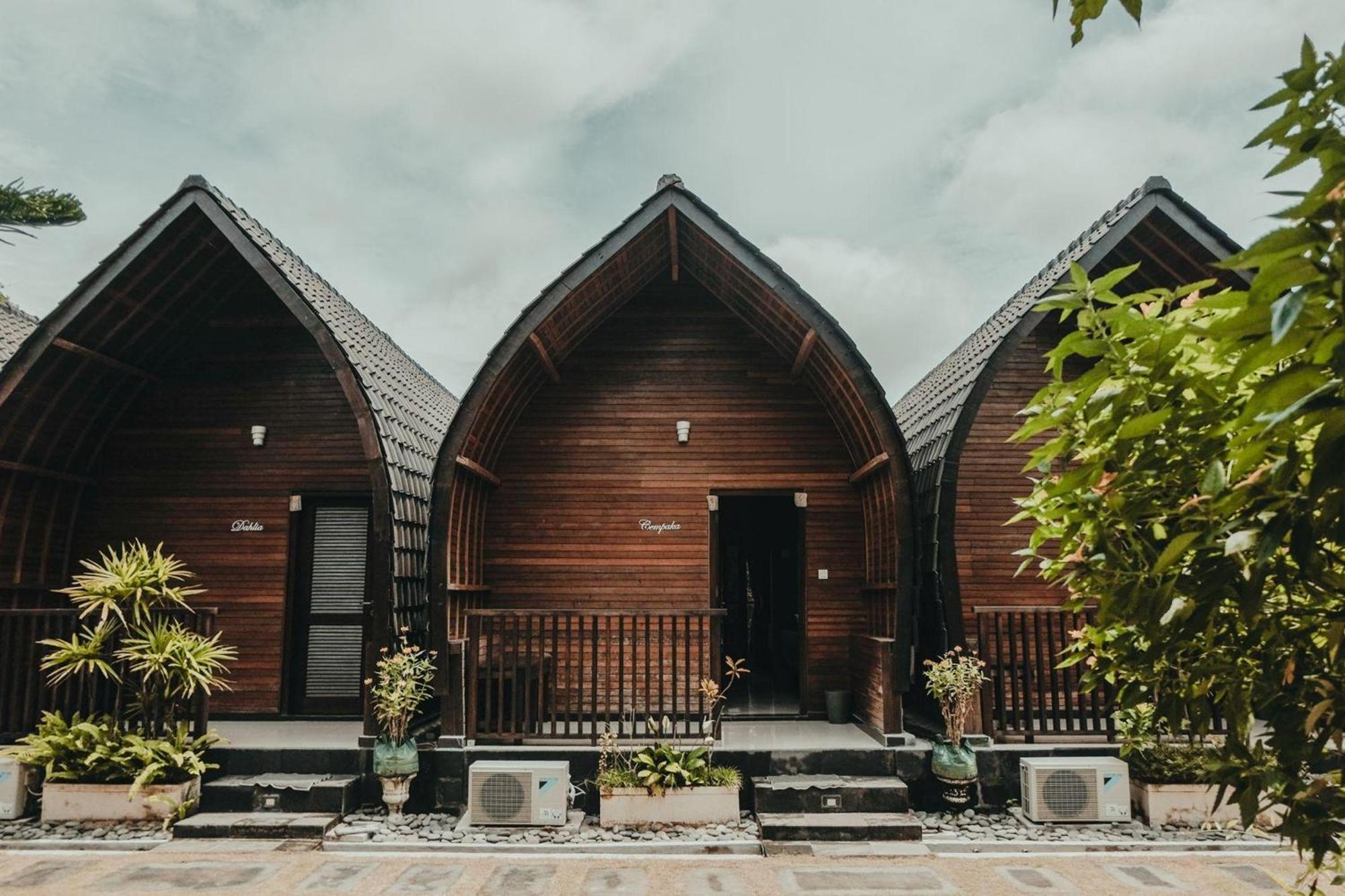 Sekar Arum Riverside Resort In Canggu Tanah Lot Exterior foto
